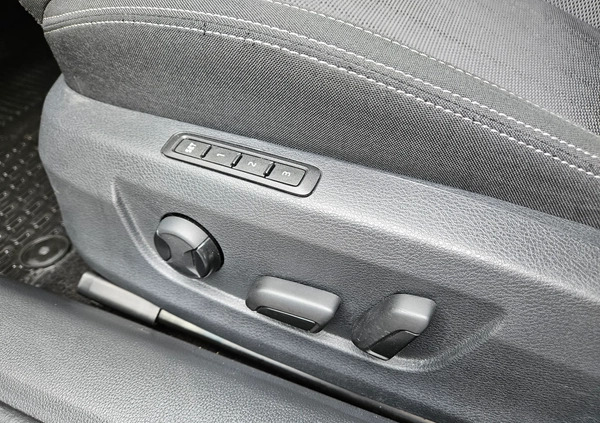 Skoda Superb cena 177900 przebieg: 27000, rok produkcji 2023 z Miastko małe 562